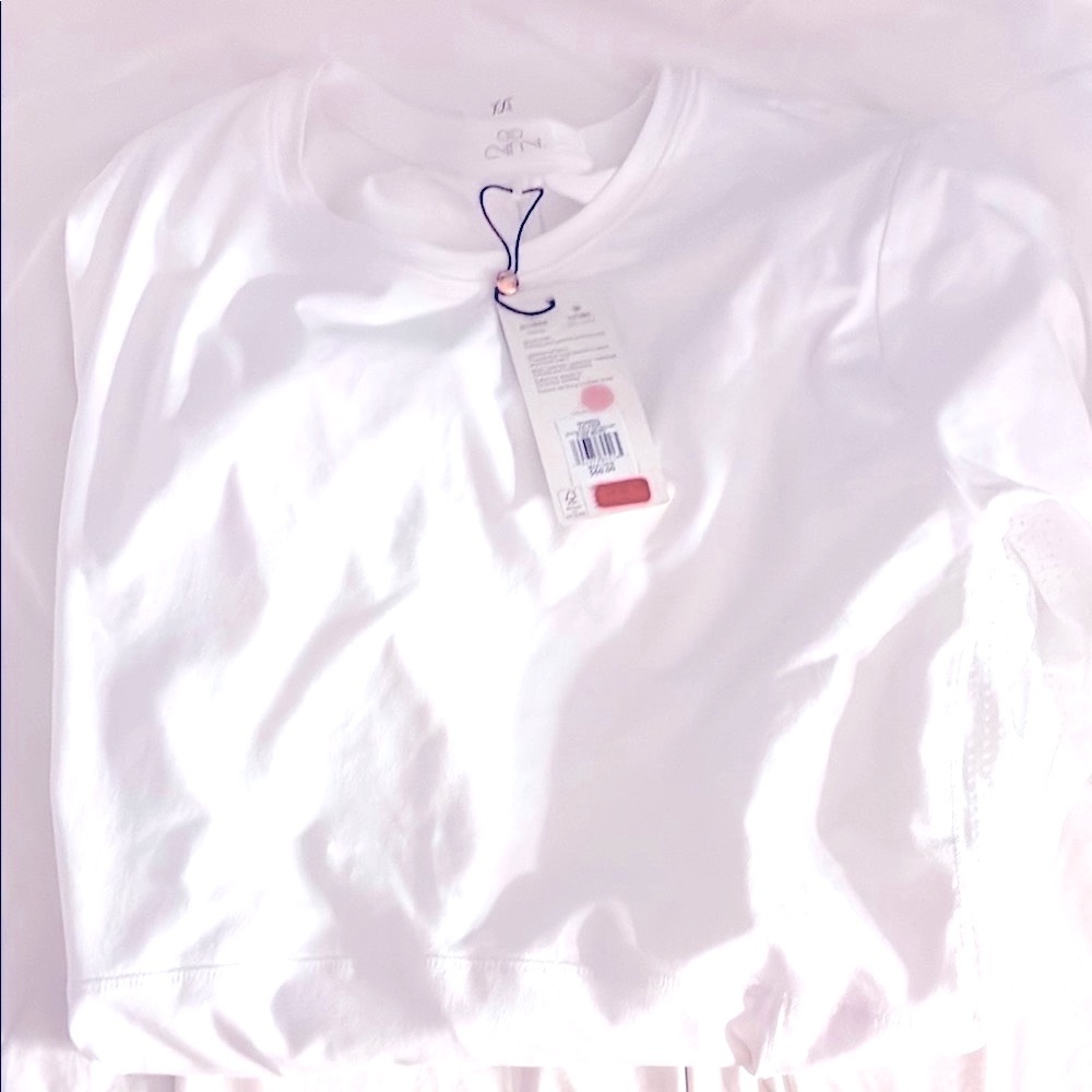 CALIA by Carrie Underwood White Long Sleeve Activewear NWT!